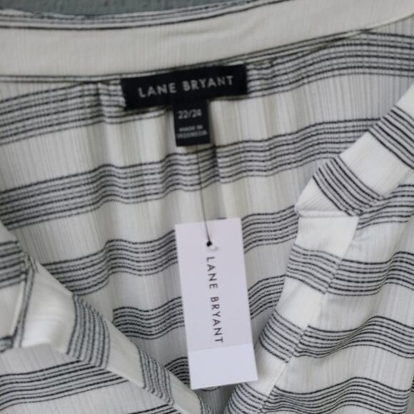 Lane Bryant Striped Button Front Top B/W NWT - Picture 5 of 11